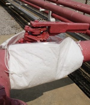 Envoltorio para válvulas y bridas. PIG® Leaktrapper Absorbent Valve Wrap - Oil-Only - MAT 469